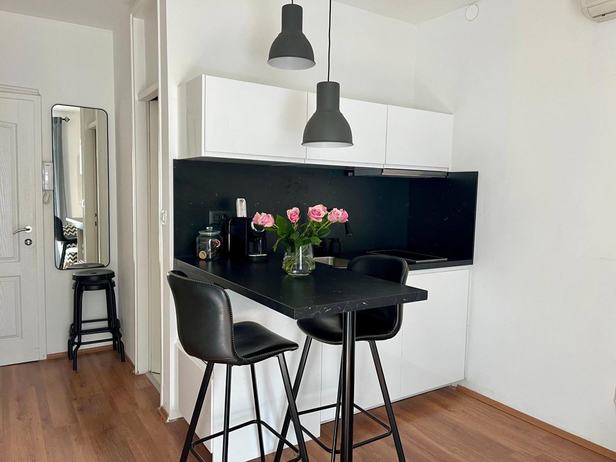 Nana - By Golden Gate, Old Town Appartement
