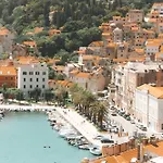 Studio Nana - By Golden Gate, Old Town Split